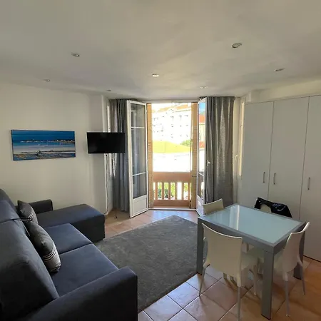 Henry Bennet 公寓 芒通